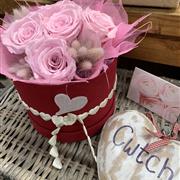 Pink Rose hat box and wooden heart